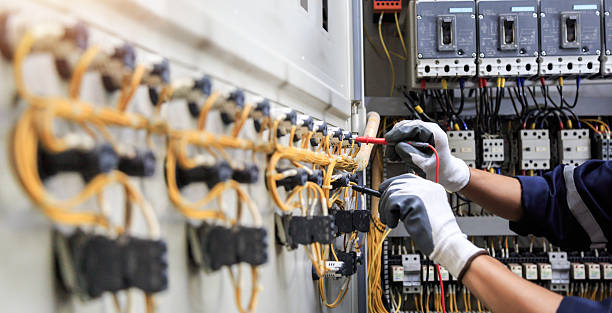 Professional Electrician technician working in West Menlo Park, CA